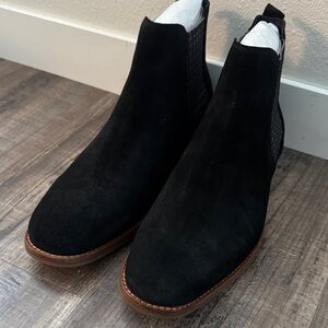 Stacy Adams Black Suede Chelsea Boots
